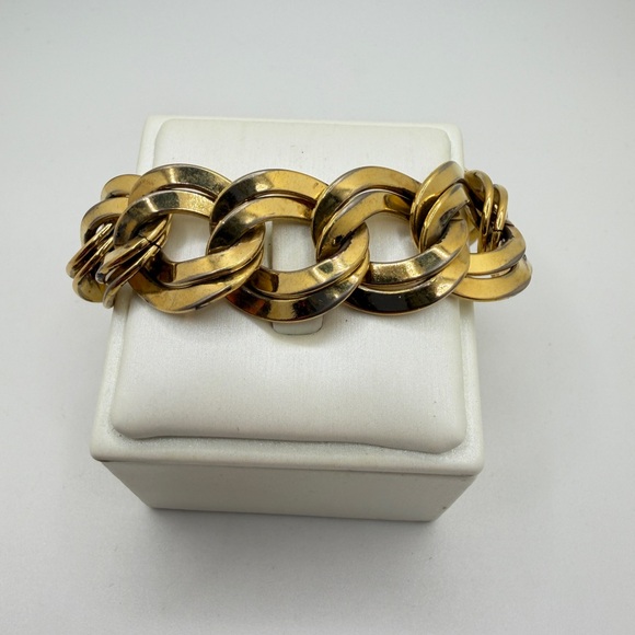 7" Vintage Monet Gold Tone double Twisted Link Bracelet w/ fold over clasp! - Picture 14 of 16